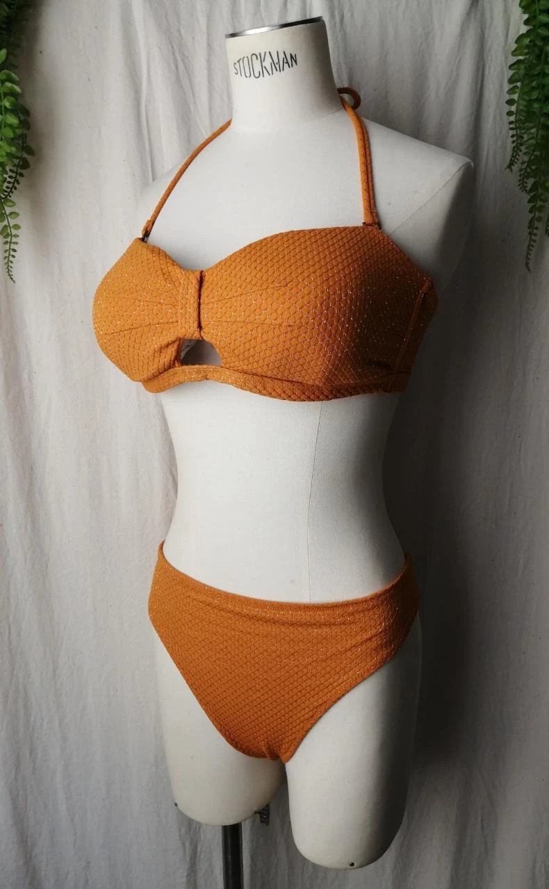 Bikini de 2 piezas: Top de banda/ braguita texturizada mostaza y dorado "Etam" – photo 2